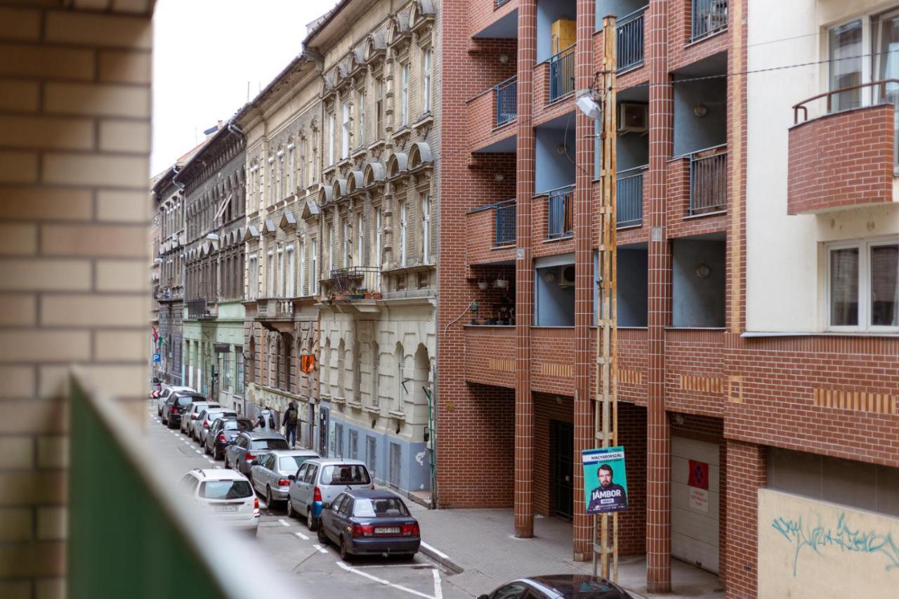 Modern Newly-Built Home By The New York Cafe Будапеща Екстериор снимка