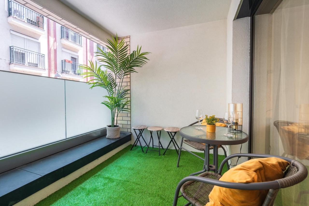Modern Newly-Built Home By The New York Cafe Будапеща Екстериор снимка